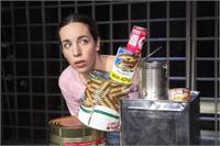 תאטרון הסמטה- חיים בקופסת שימורים, אמנות בחללים לא שגרתיים.