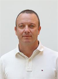 רז שוורץ, סמנכ"ל הכספים ברשת 'עד 120'  צילום: רונן מחלב   