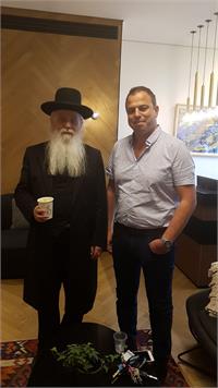 הרב משה שלזינגר והדוקטור איתי גת, צילום יח"צ