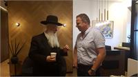 הרב משה שלזינגר והדוקטור איתי גת, צילום יח"צ